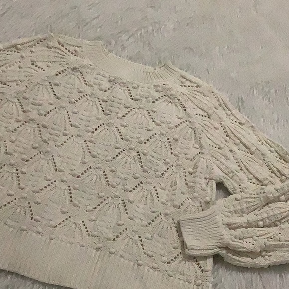 jun and ivy Sweaters - Jun and ivy cream chunky crop knitted sweater